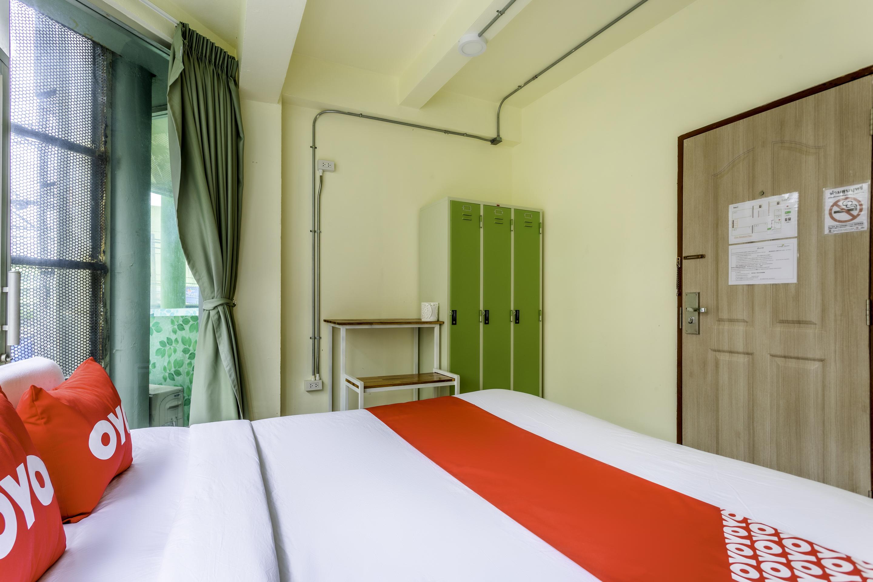 Oyo 928 Leaf Hostel Chiang Mai Dış mekan fotoğraf