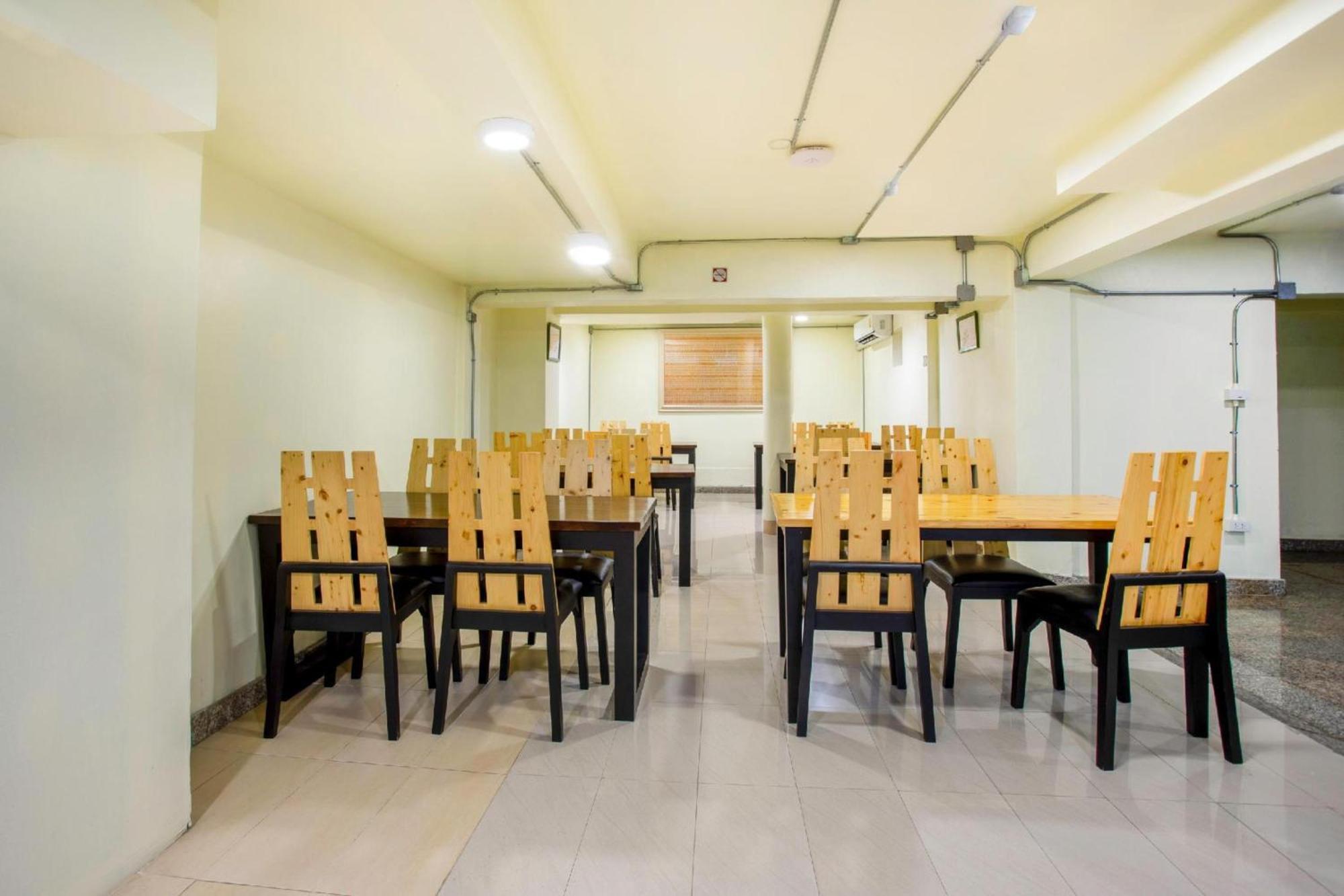 Oyo 928 Leaf Hostel Chiang Mai Dış mekan fotoğraf
