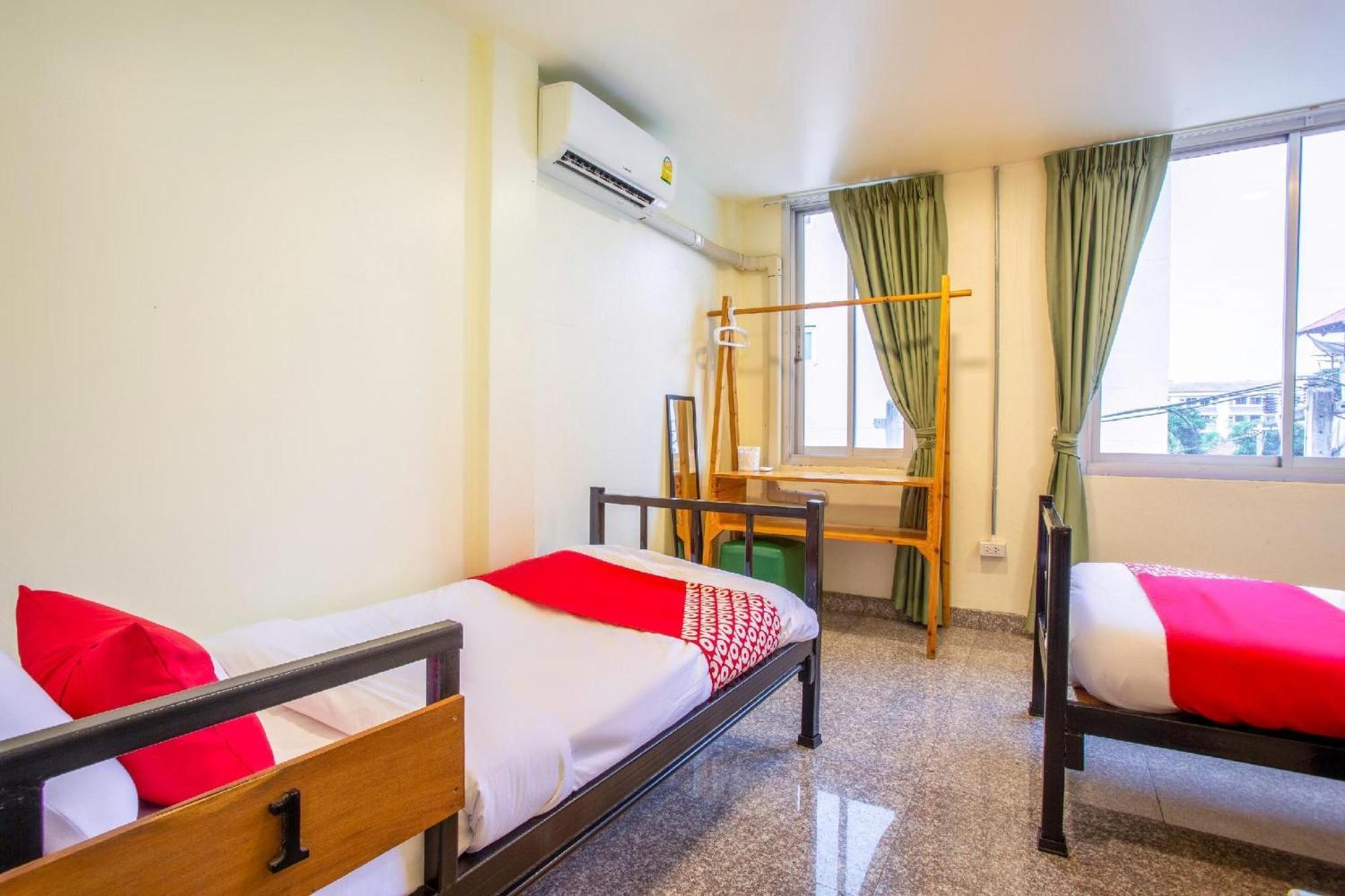 Oyo 928 Leaf Hostel Chiang Mai Dış mekan fotoğraf
