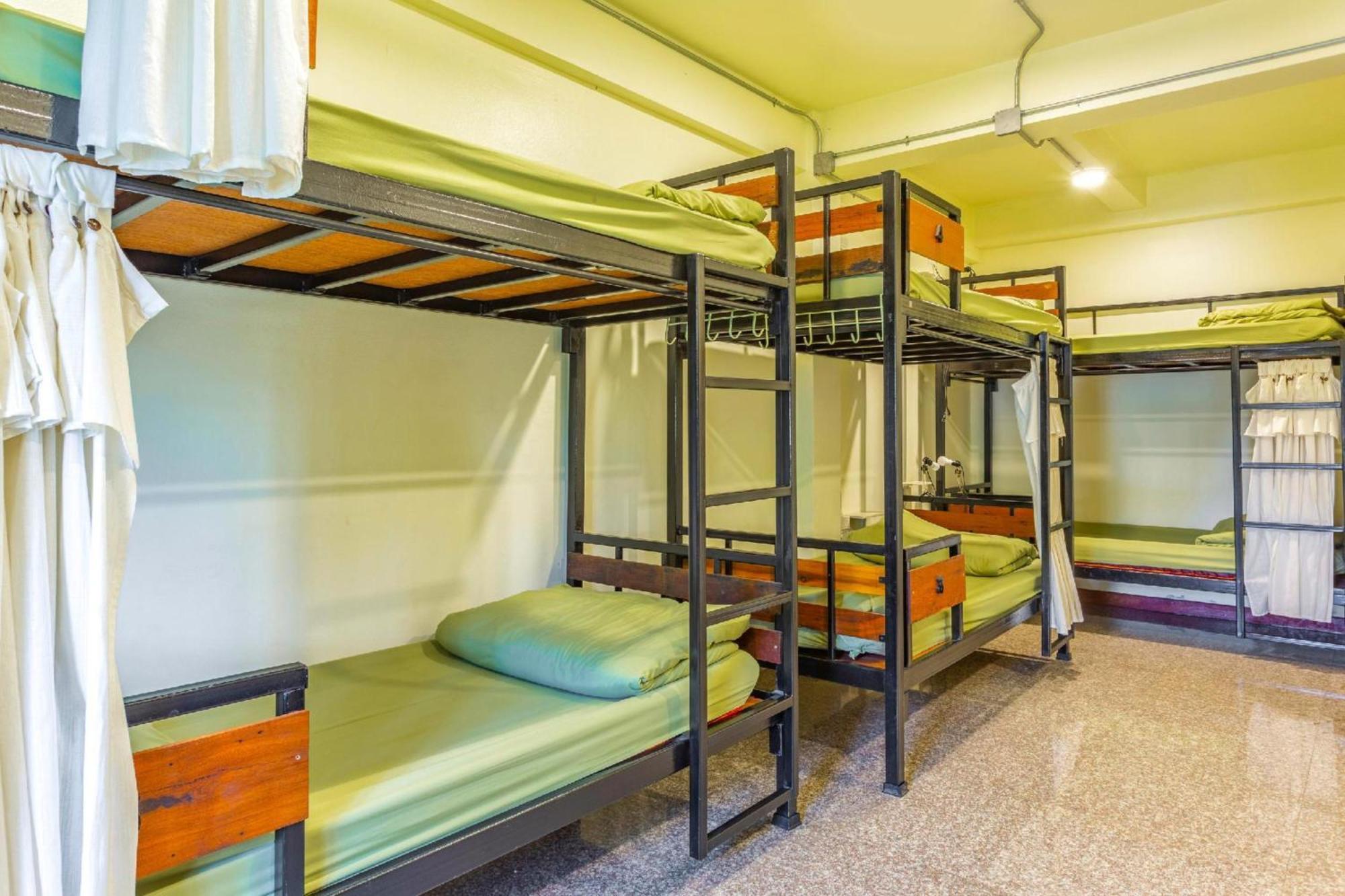 Oyo 928 Leaf Hostel Chiang Mai Dış mekan fotoğraf