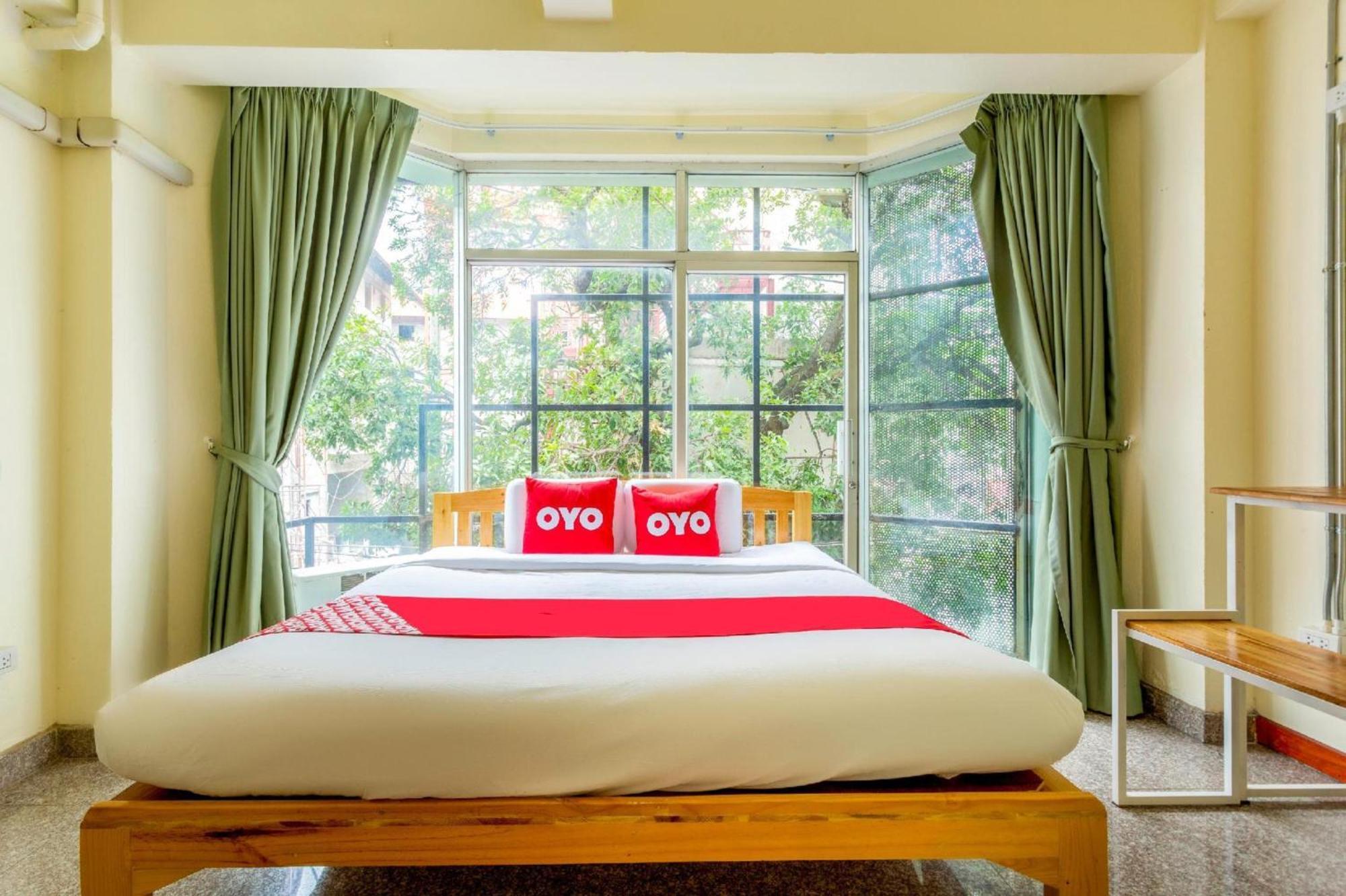 Oyo 928 Leaf Hostel Chiang Mai Dış mekan fotoğraf