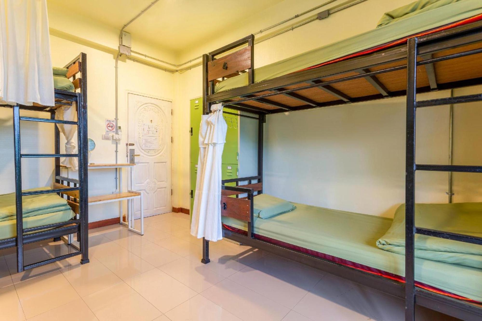 Oyo 928 Leaf Hostel Chiang Mai Dış mekan fotoğraf